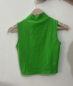 H&amp;M Green Ribbed Mock Neck Top