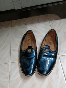 Branded Leather Shinning Shoes