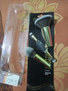 Mars Travel Friendly 4 In 1  Makeup Brush