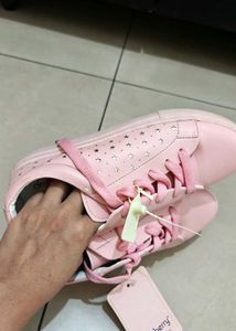 Free Shirt + Brand New Dressberry Sneakers