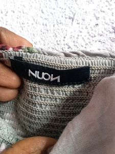 Nuon Smoked Top