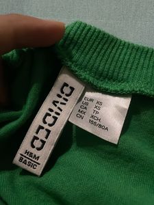 H&amp;M Crop Top