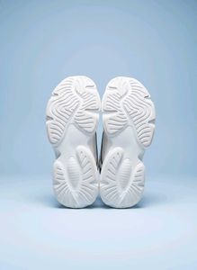 Stylish White chunky Sneakers