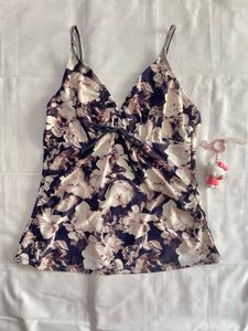 4 Trendy Tops