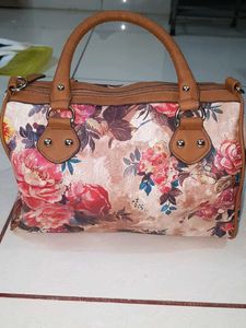06 Hand Bags