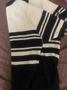 Black And White Vanhusen New Top