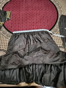 Silk Suit Set For Sale In Good Condition