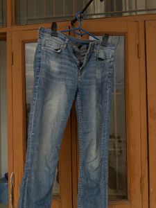 combo of H&amp;m straight fit jeans and hoodie