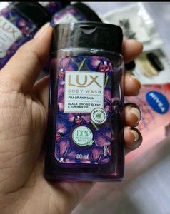 Lux Body Wash Set Of 5 👾🩷