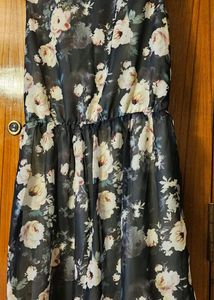 Short sleeveless dress printed design