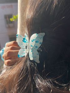 🦋 Butterfly Hair Clutcher