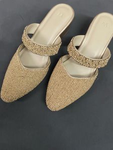 W Women&#39;s Nude Mule Wedges