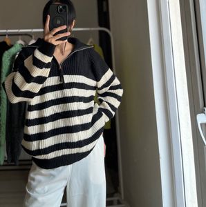 Stripe Semi-high neck zipper pullover
