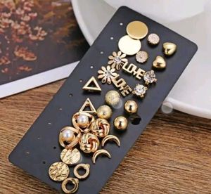 14 Pair Earings