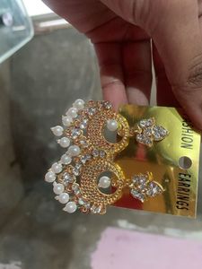 Elegant Gold-Tone Jewelry Set