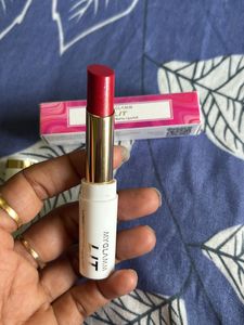Myglamm Lit Creamy Matte Lipstick