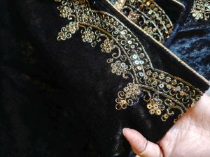 Elegant Velvet Pakistani Kurta Set New