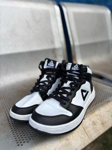 Peak Shoes