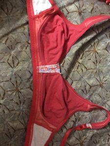 Van Huesen Bra (never Worn )
