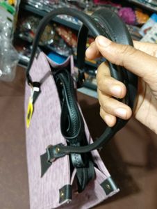 Chic Croc-Embossed Tote Bag