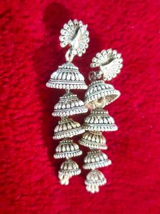 Beautiful Jhumka Like New