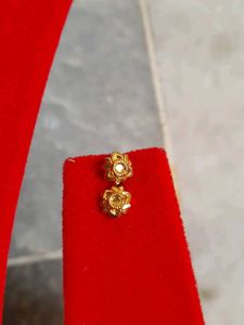 Beautiful New Flowers Desine Studs