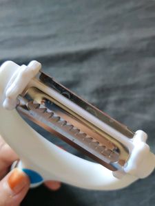 Multipurpose Stainless Steel Peeler