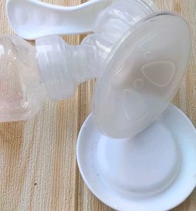 Babyhug Manual Breast PumpA mommy must-have!