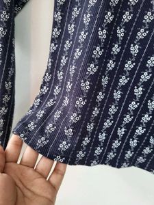 H&amp;M Lace Floral Long Sleeve Top/ Size