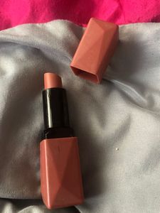 Perfect Nude Matte Lipstick