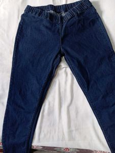 Women&#39;s Jeans