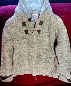 Sweat Shirt With Attech Cap