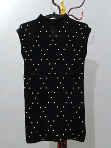 Black Top w/ Pearls