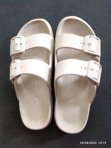 Winter Flipflops From Luofu