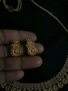New Matt Finished Necklace With Earrings