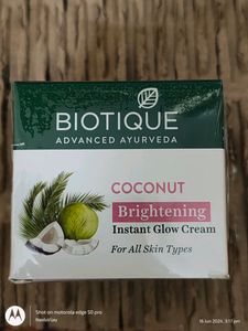 Biotique Coconut Glow Cream
