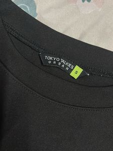 Black Puff Sleeve Top