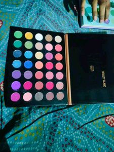 35 Colour eyeshadow Palette