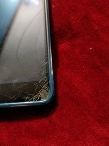 Used Smartphone - Damaged Screen