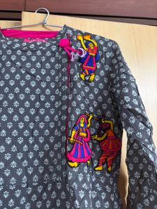 Gray Ethnic Print Kurta with Tassels