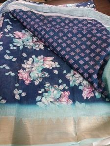 Lenin Navy Blue Saree With Flowers.