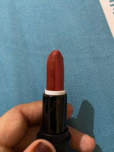 Staze 9to9 Love Tri-angle 3 In 1 Lipstick