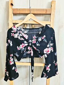 Black Floral Print Crop Top Size-30-32