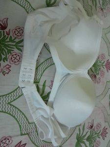 WHITE LA-BRARY FAB-BEE-C Bra