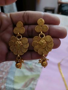 Elegant Gold Swirl Drop Earrings
