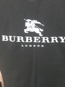 Burberry Tshirt