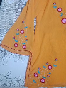 Floral Embroidered Kurta