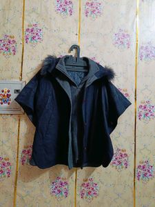 🇳🇿💫🎀Stylish Blue Fur-Trim Cape