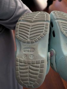 Frozen Clogs