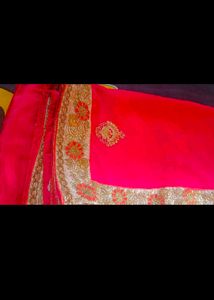 Beautiful Saree Without Blouse
